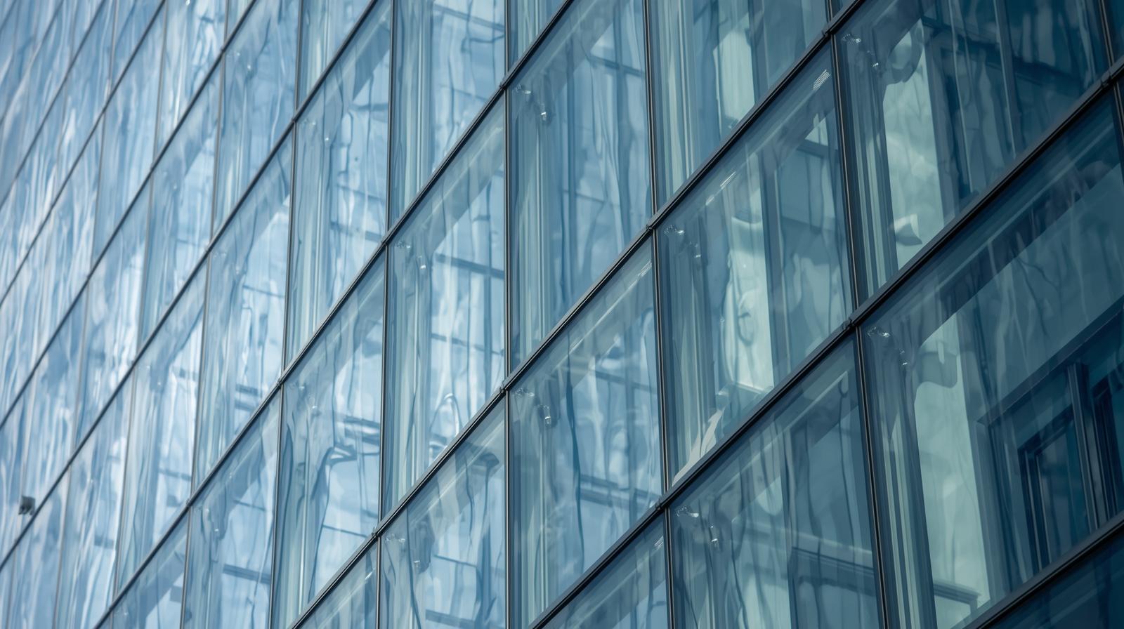 PVDF Coating for Architectural Aluminum: What to Know in 2026 2 Aluminum curtain walls used in modern building design